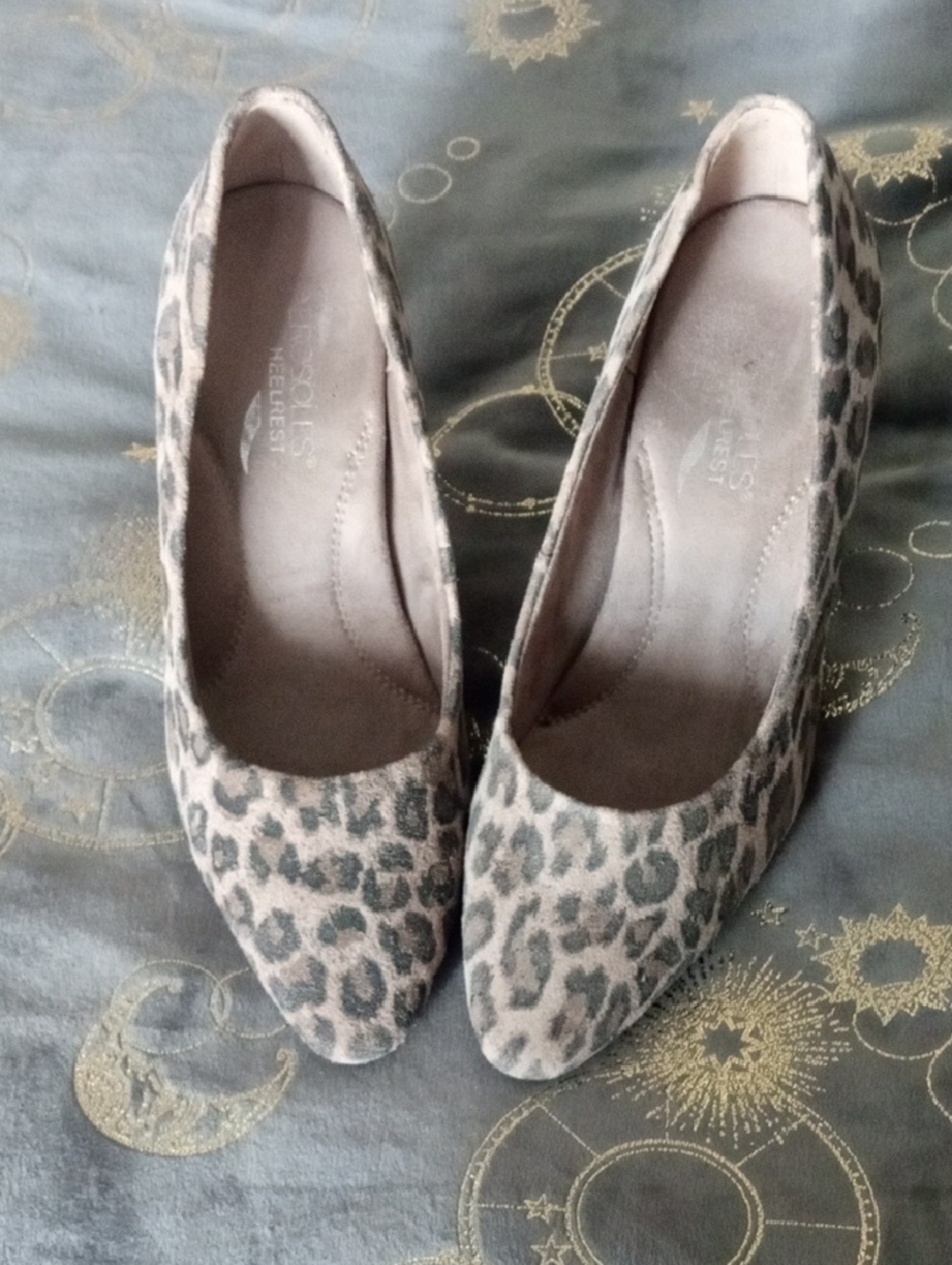 AEROSOLES Exquisite Leather Leopard Print Pointed Toe Pumps Size 7.5